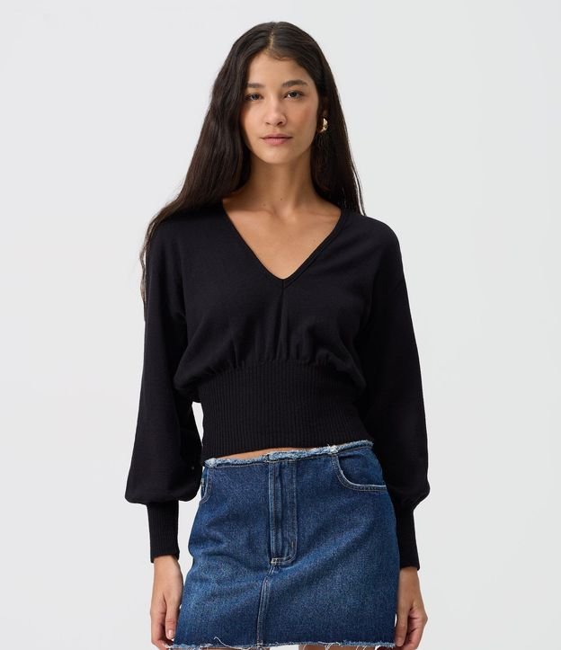 Blusa en Punto con Escote V Profundo