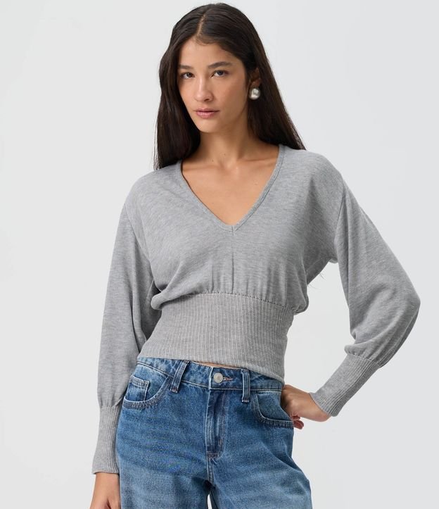 Blusa en Punto con Escote V Profundo 3