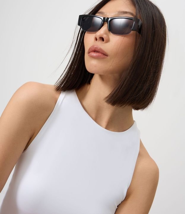 Blusa en Poliamida con Cuello Redondo 3
