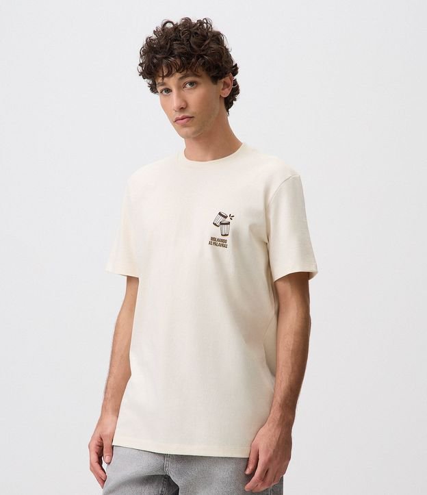 Remera Comfort en Algodón con Estampa de Ícones de Vasos