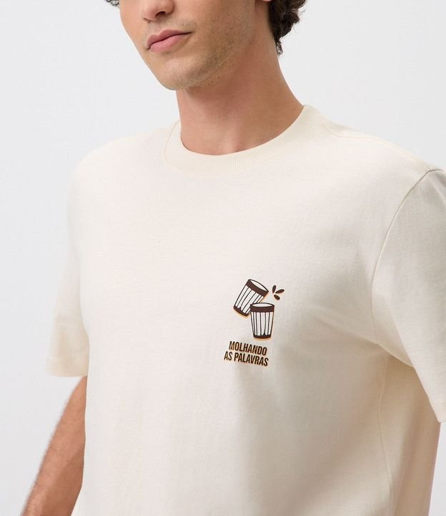 Remera Comfort en Algodón con Estampa de Ícones de Vasos 4