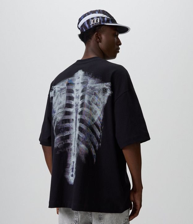 Remera Oversized en Algodón Heartless Brilla en la Oscuridad 1