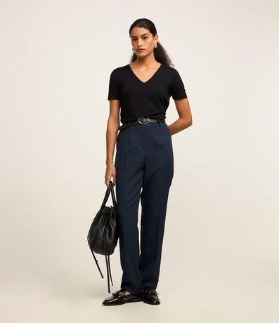 Blusa en Viscosa con Escote V y Manga Corta sin Estampa 2