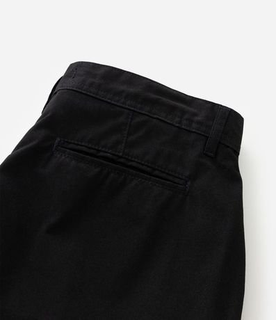 Bermuda Básica de Sarga 9