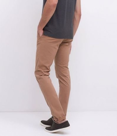 Pantalón Slim Básico en Sarga con Bolsillos 2