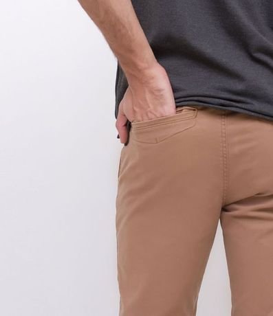 Pantalón Slim Básico en Sarga con Bolsillos 3