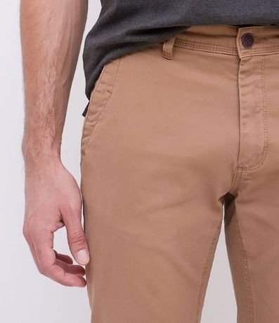 Pantalón Slim Básico en Sarga con Bolsillos 4
