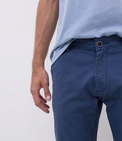Pantalón Slim Básico en Sarga con Bolsillos 4