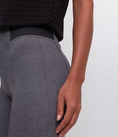 Pantalón Legging en Ponto Roma con Elastico Lateral 4