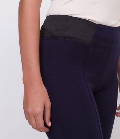 Pantalón Legging en Ponto Roma con Elastico Lateral 4