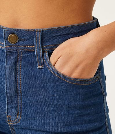Short Femenino Jean Hot Pants con Terminación Doble 4