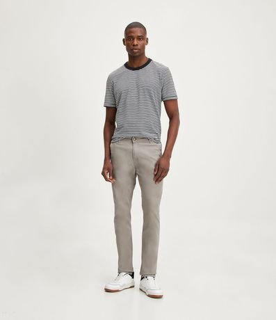 Pantalón Slim Básico en Sarga con Bolsillos 3
