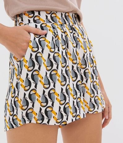 Short Corto Estampado con Tucanos 3
