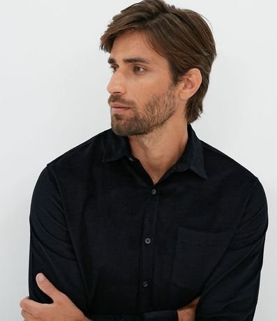 Camisa Confort Lisa con Bolsillo en Terciopelo 3