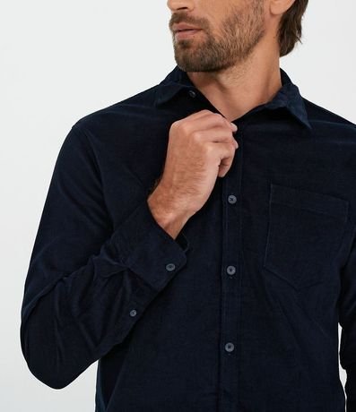Camisa Confort Lisa con Bolsillo en Terciopelo 3