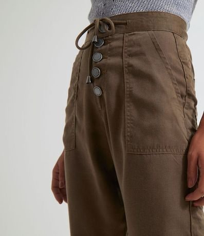 Pantalón Jogger con Botónes y Bolsillos 4