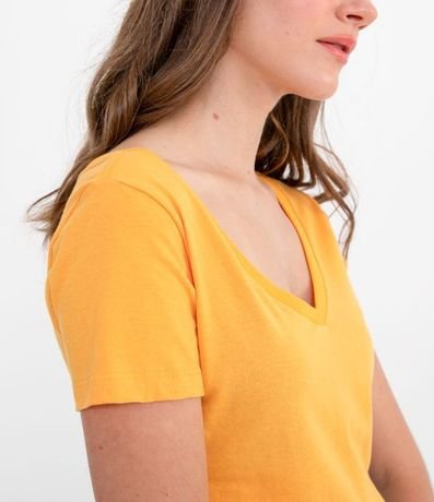 Blusa Básica en Algodón con Escote V y Manga Corta 3