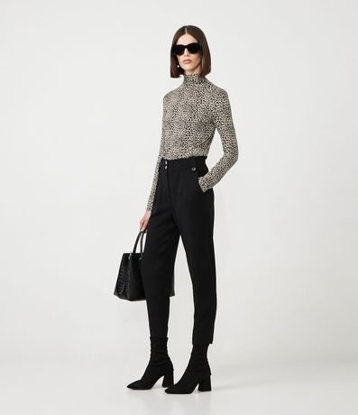 Blusa Animal Print con Cuello Alto 2
