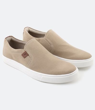 Championes Slip On con Recortes y Etiqueta Aplicada 2