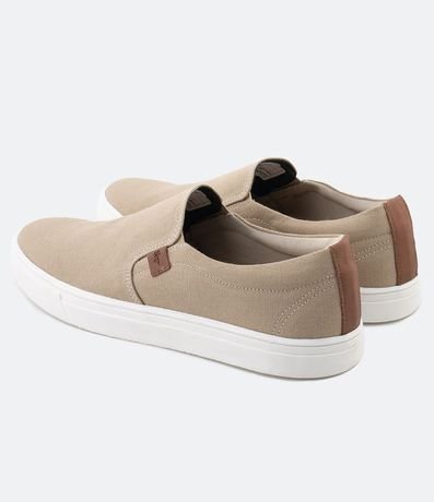 Championes Slip On con Recortes y Etiqueta Aplicada 3
