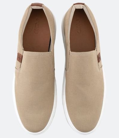 Championes Slip On con Recortes y Etiqueta Aplicada 4