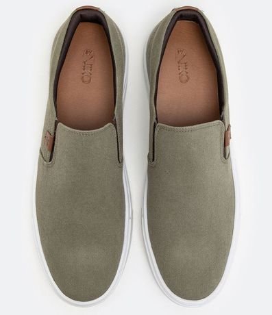 Championes Slip On con Recortes y Etiqueta Aplicada 4