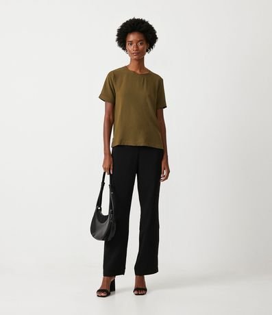 Blusa con Aberturas y Detalles de Pespuntes 3