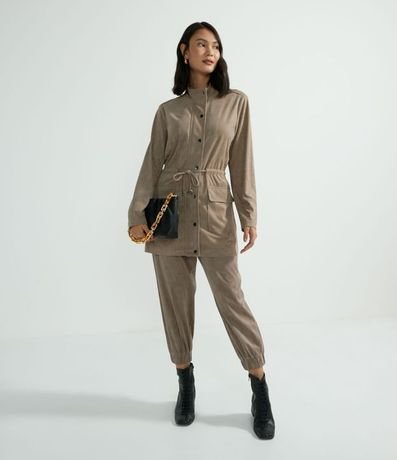 Pantalón Jogger en Suedine con Detalles Agujeros en Bolsillo y Laterales 5