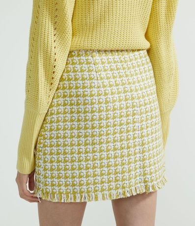 Pollera Corta en Tweed con Botones Frontales 2