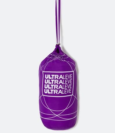 Campera Ultra Ligera en Poliamida con Capucha y Gomos 10