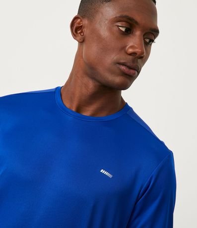 Remera Deportiva con Recortes Laterales y Manga Corta 6