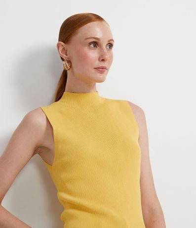 Blusa Musculosa Básica de Punto con Cuello Alto 4