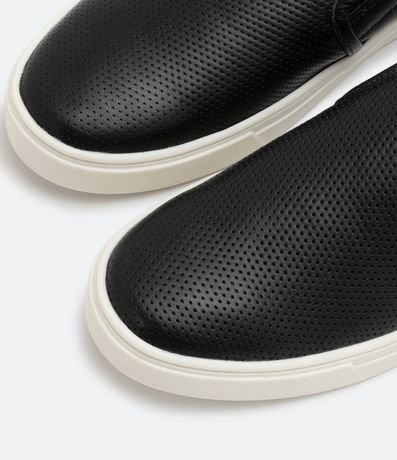 Championes Slip On en Cuero con Talón Flexible 3