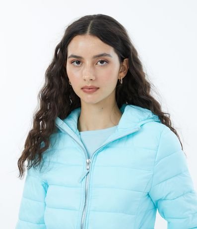Campera Ultra Ligera en Poliamida con Capucha y Gomos 4