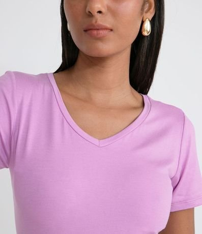Blusa Básica en Viscosa con Escote V 3
