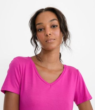 Blusa Básica en Viscosa con Escote V 3