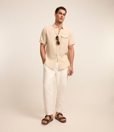 Camisa Comfort en Lino con Bolsillo y Dobra en la Manga 4