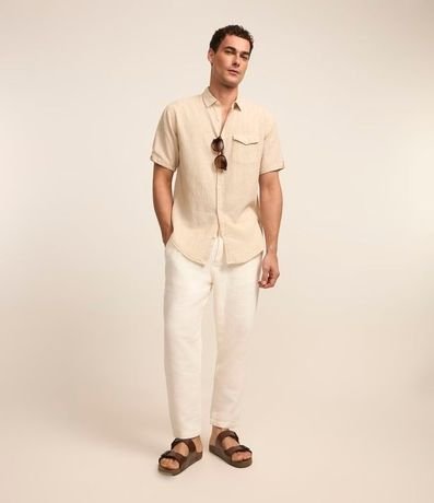 Camisa Comfort en Lino con Bolsillo y Dobra en la Manga 3