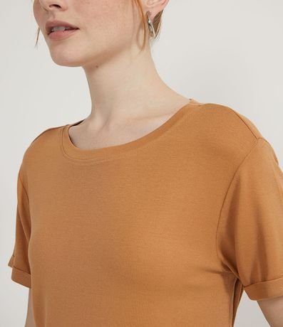 Blusa Básica en Viscosa con Manga Dobrada 5