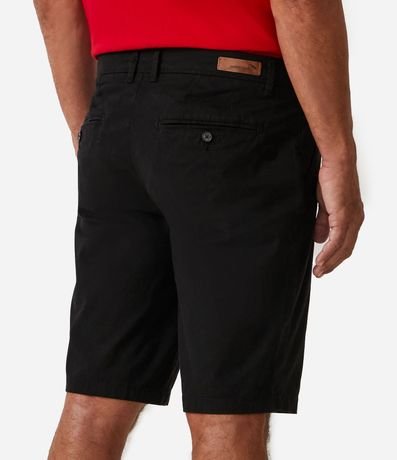 Bermuda Slim en Sarga con Elastano 6