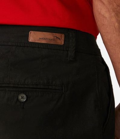Bermuda Slim en Sarga con Elastano 10