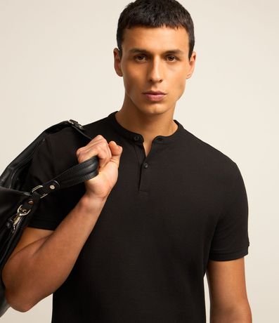 Camisa Polo Slim en Piquet Texturizado con Cuello Polo 6