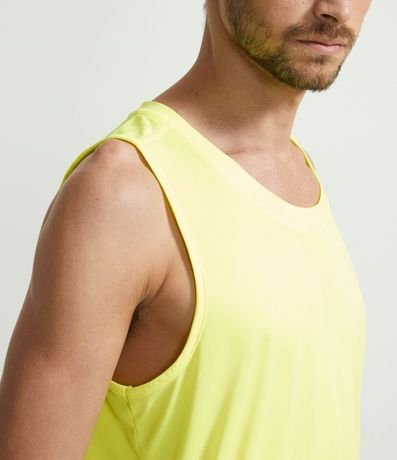Musculosa Regular Básica Deportiva con Recortes y Lettering 3