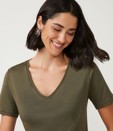 Blusa Básica en Media Malla con Escote V 4