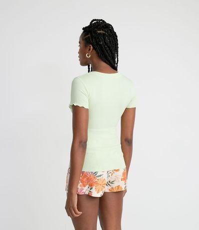 Blusa Básica en Ribana con Volados en la Barra 2