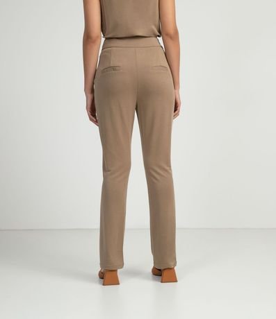 Pantalón Recto en Modal con Botones Contrastantes 2