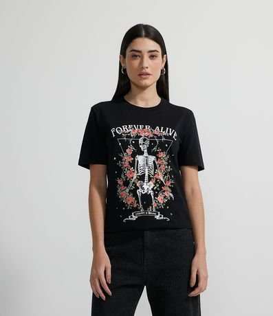 Blusa T-shirt con Estampado de Esqueleto con Flores y Lettering "Forever Alive" 1