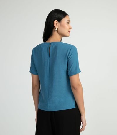 Blusa con Aberturas y Detalles de Pespuntes 2