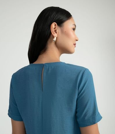 Blusa con Aberturas y Detalles de Pespuntes 4