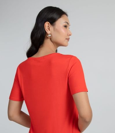 Blusa en Viscosa con Escote V y Manga Corta sin Estampa 4